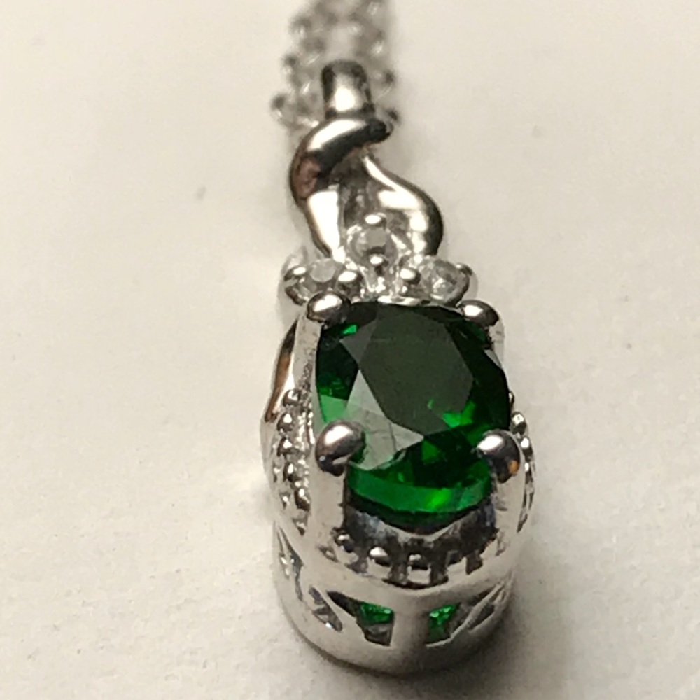 ❤️NEW ITEM❤️ Siberian Emerald Pendant Necklace - Picture 6 of 7